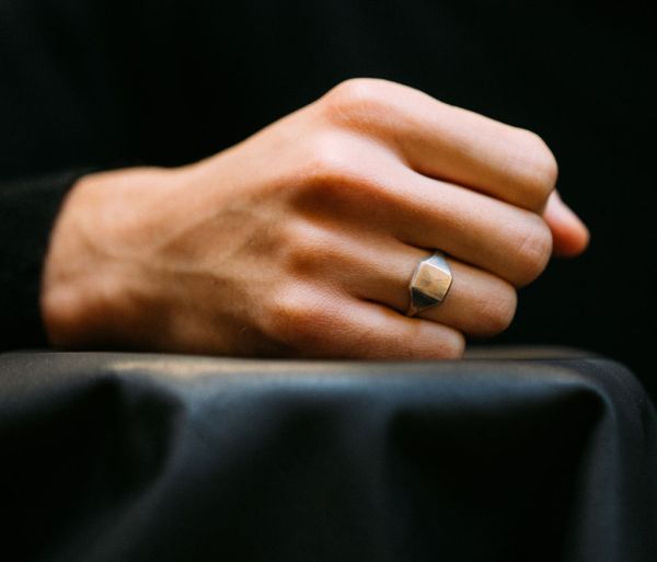 signet ring sculpture